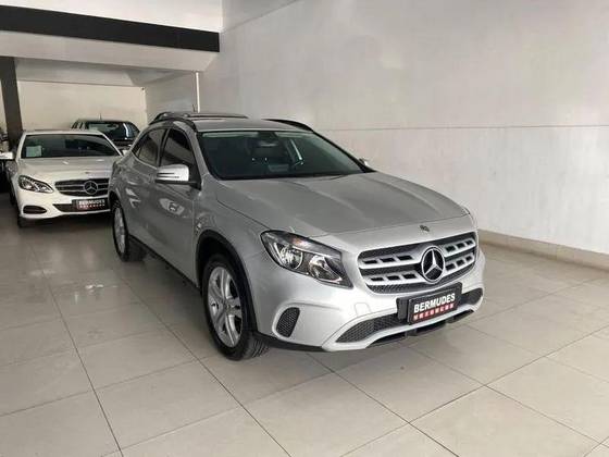 MERCEDES-BENZ GLA 200 1.6 CGI FLEX STYLE 7G-DCT MERCEDES-BENZ GLA 200 1.6 CGI FLEX STYLE 7G-DCT